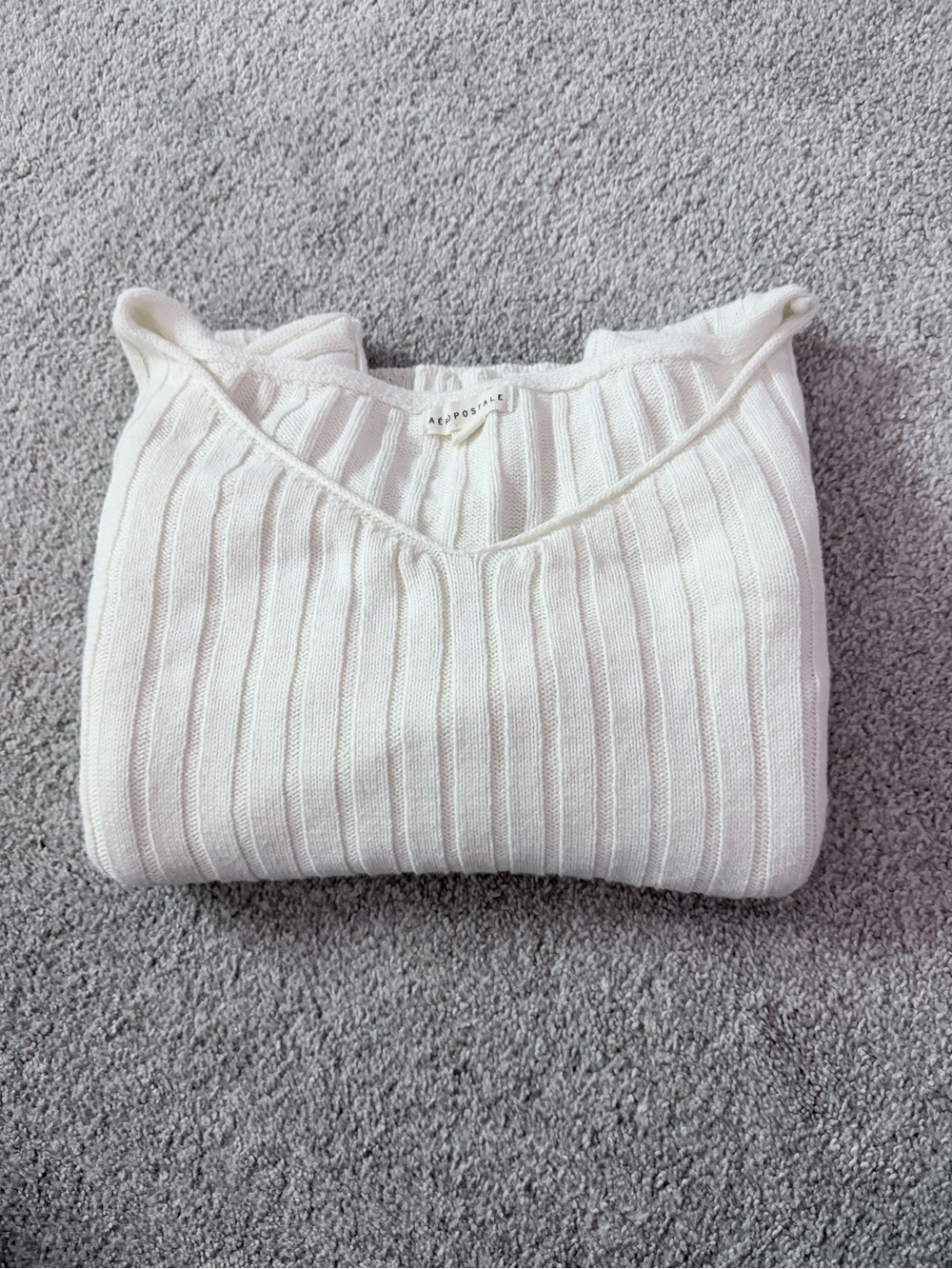 Aéropostale Cream Ribbed V-Neck Sweater